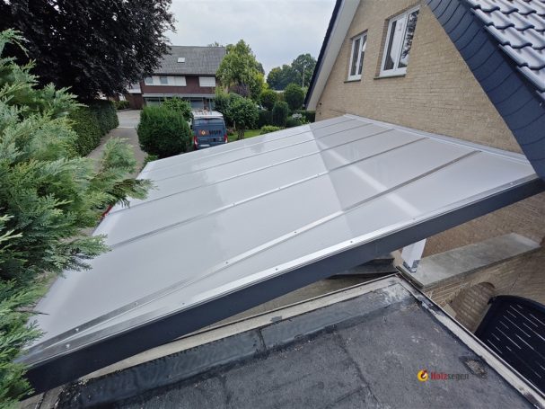 Carport
