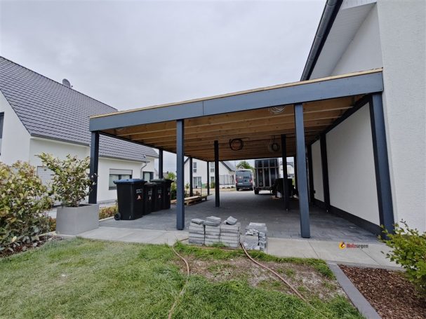 Carport m Geräteraum