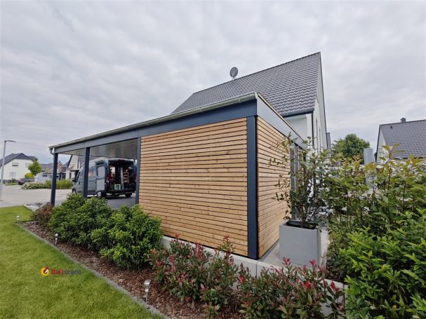 Carport m Geräteraum